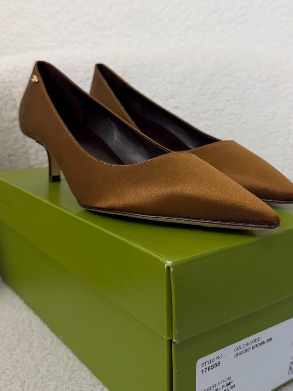 Tory Burch Chic Brown Satin Pointed-Toe Pumps 10